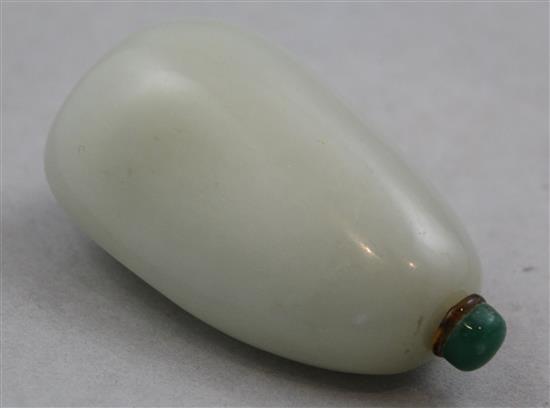 A Chinese white jade pebble snuff bottle, 1800-1900, Richards no. 199